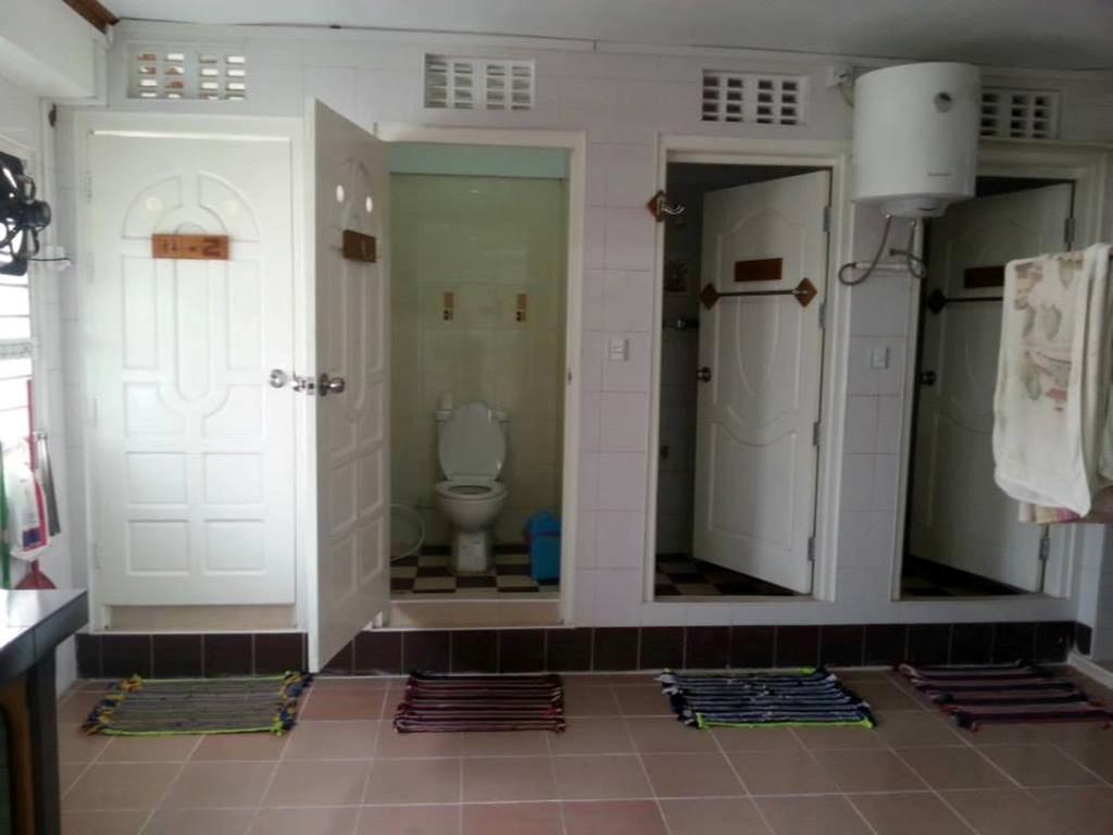 Chan Myae Guesthouse Yangón Habitación foto