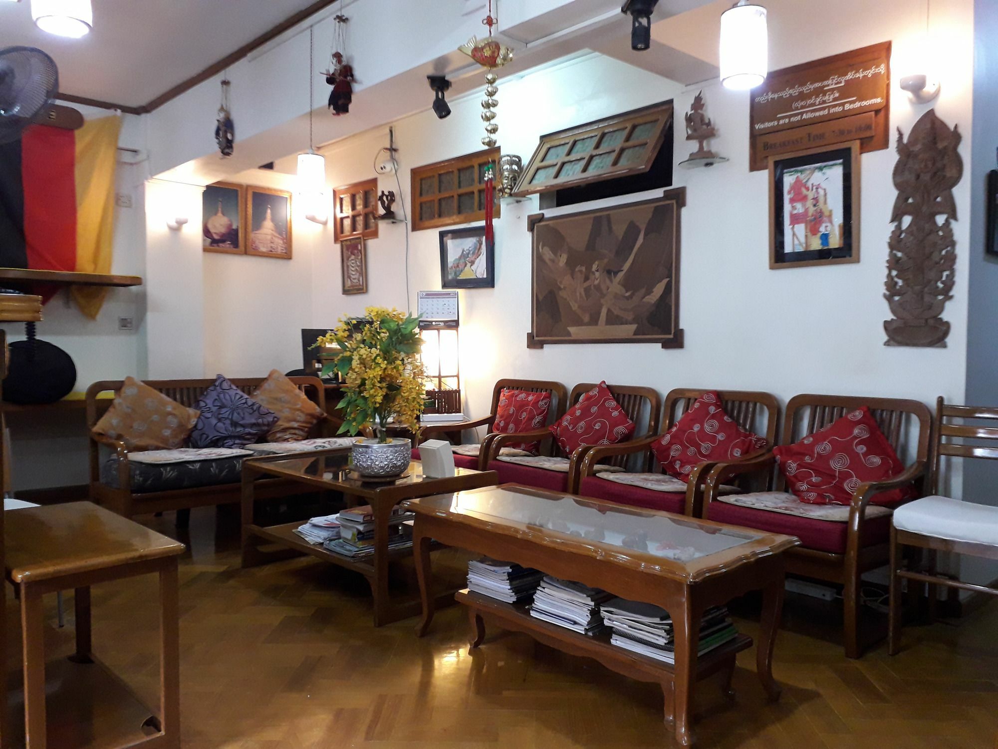 Chan Myae Guesthouse Yangón Exterior foto